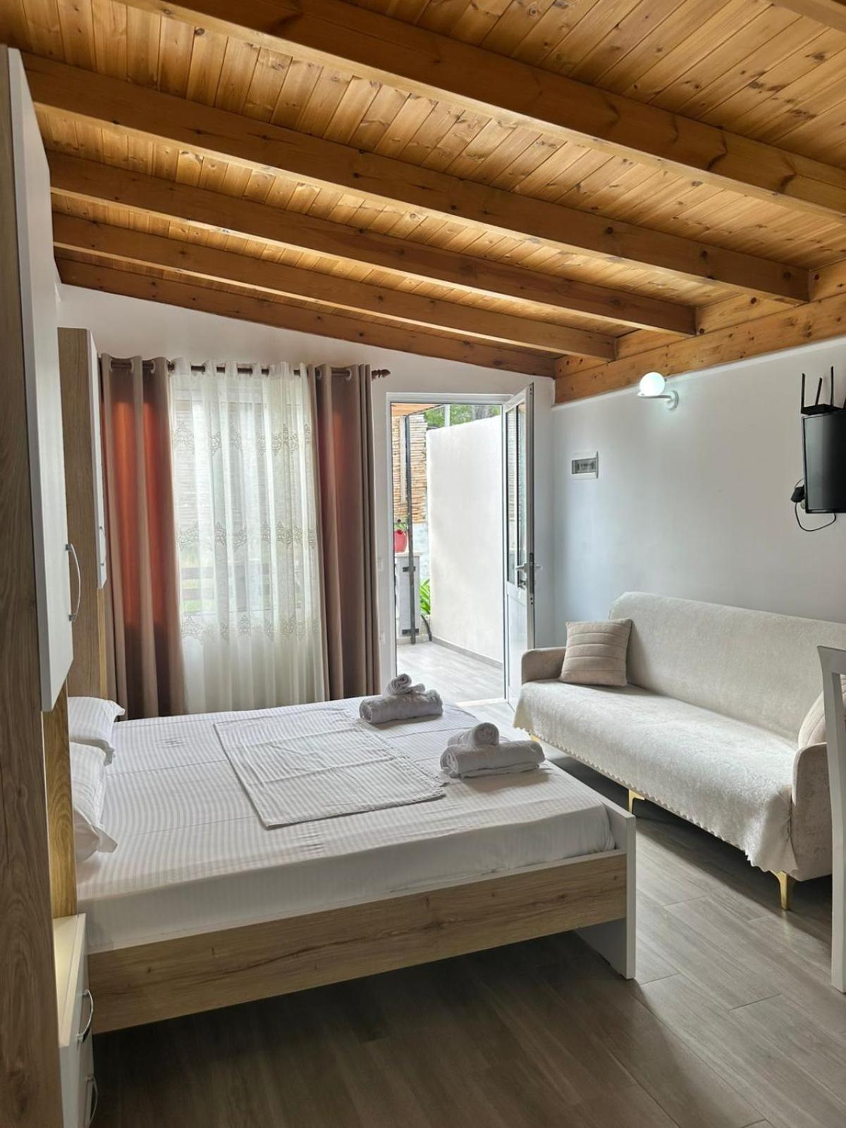 Vila Soleil Vlorë Eksteriør billede